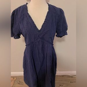 Gorgeous navy dress!